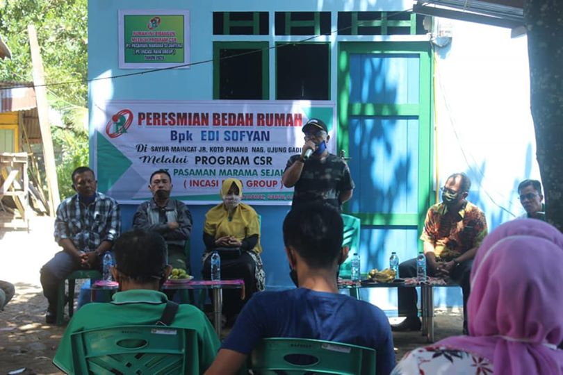 Foto : Bupati Pasaman Barat H Yulianto Saat Memberikan Sambutan di Acara Peresmian Bedah Rumah Sofyan. Sabtu (08/08/2020)