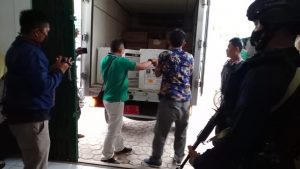 Saat Vial Vaksin Sinovac Covid-19 Tiba di Kantor Dinas Kesehatan Kabupaten Pasaman Barat, Kamis (28/01/2021) Sore