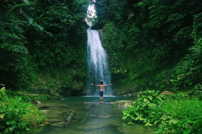 Siap-siap Terpesona Saat Mengunjungi Air Terjun Kulukubuk Mentawai, Gambarkan Kebudayaan Mentawai! (Foto : Dok.Istimewa)