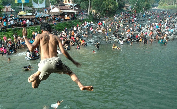 Menikmati Keindahan Sungai Lubuk Minturun, Destinasi Wisata Alam yang Memukau di Sumatera Barat. (Foto : Dok. Istimewa)