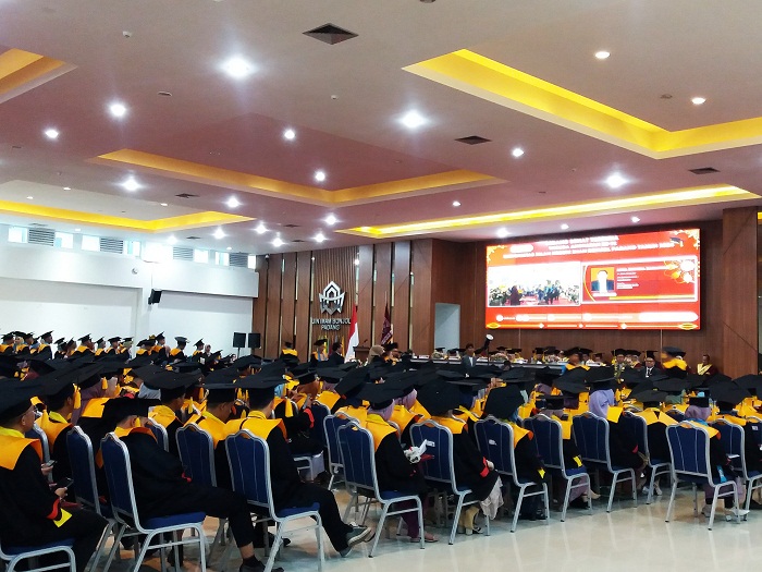 UIN Imam Bonjol Padang Sukses Wisuda 348 Lulusan Sarjana Strata Satu, FEBI Jadi Fakultas dengan Lulusan Terbanyak. (Foto : Topsumbar.co.id)