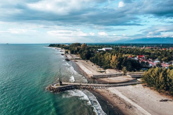 wisata pantai kata pariaman