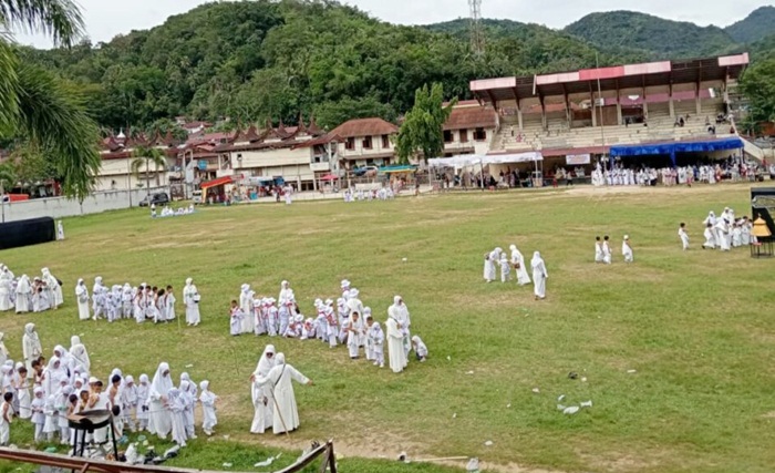 Asisten II Bidang Perekonomian dan Pembangunan Kota Sawahlunto Resmikan Peragaan Manasik Haji TKRA