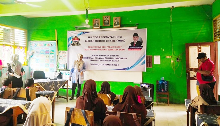 DPD HNSI Sumbar Gelar Uji Coba Program Makan Bergizi Gratis di SDN 29 Purus Padang