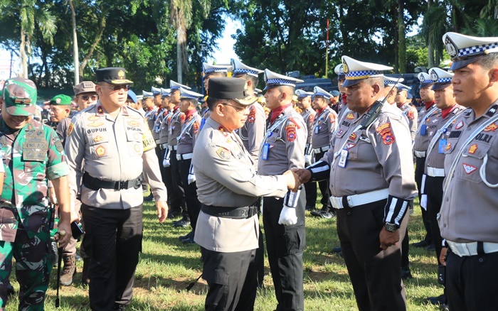 Kapolda Sumbar Pimpin Apel Gelar Pasukan Operasi Lilin Singgalang 2024