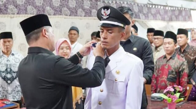 Wabup Sijunjung Iraddatillah Lantik Rusli sebagai PAW Wali Nagari Palaluar