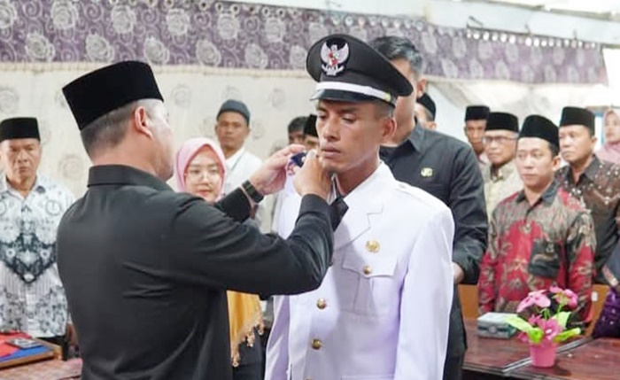 Wabup Sijunjung Iraddatillah Lantik Rusli sebagai PAW Wali Nagari Palaluar