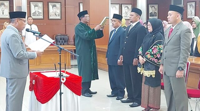 Wakil Wali Kota Bukittinggi Lantik Empat Pejabat Administrator dan Pengawas Lingkup Pemko