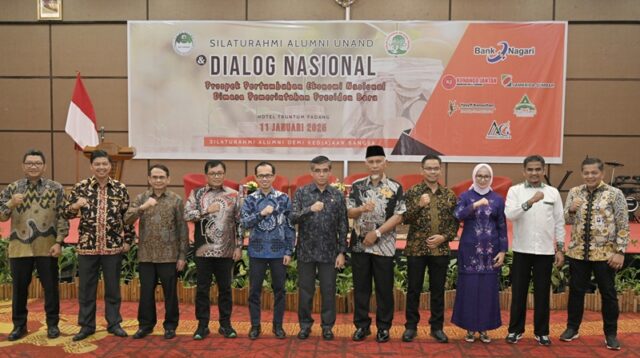 Dialog Nasional Alumni Unand, Menteri Ketenagakerjaan dan Gubernur Sumbar Diskusikan Prospek Ekonomi