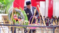 Kenang Jasa Ahmad Munawar, Bupati Dharmasraya Ziarah ke Makam Pj Bupati Pertama