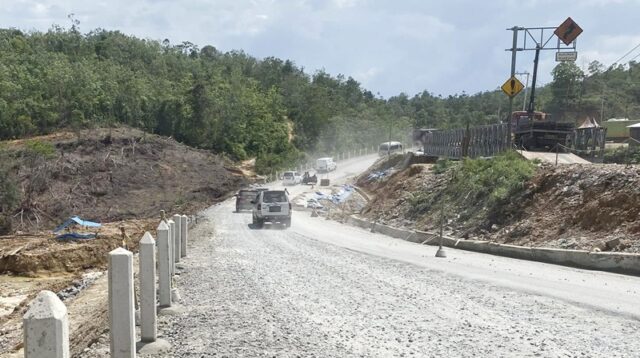 Pengerjaan Perbaikan Jalan Terus Dikebut, Arus Lalu Lintas di KM 106 Riau-Sumbar Kembali Normal