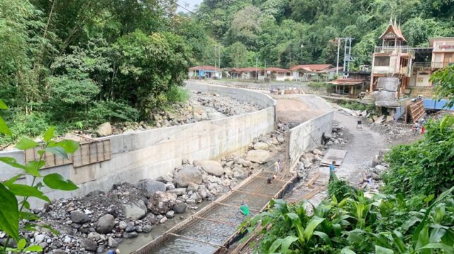 Perbaikan Jalan Lubuk Mata Kucing kembali Dilanjutkan, Akses Jalan Ditutup Sementara