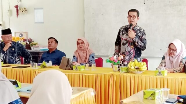 Plt Kepala Dinas Dikpora Pariaman Riky Falantino Resmi Buka MKKS Tingkat SMP