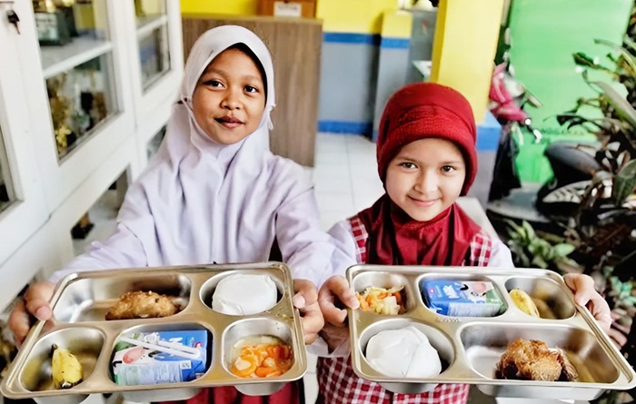 Presiden Prabowo Resmi Memulai Program Makan Bergizi Gratis di 26 Provinsi Indonesia