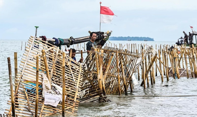 Puisi - Ratap Nelayan di Balik Tirai Laut