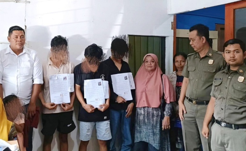 Satpol PP Kota Padang Amankan 3 Pelaku Pungli di Jembatan Siti Nurbaya