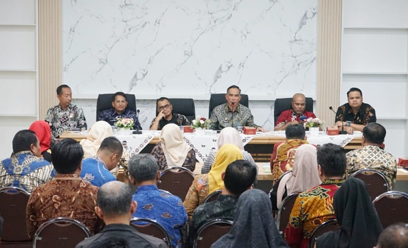 Sekda Medison Pimpin Rapat Koordinasi Pemerintah Kabupaten Solok, Bahas Sejumlah Isu Penting