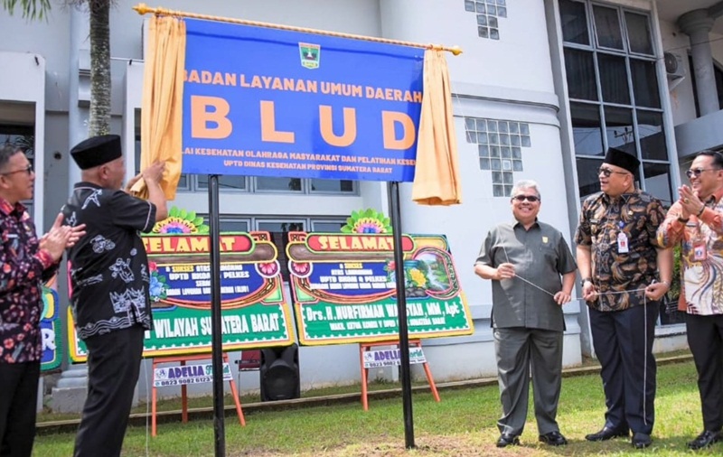 Tingkatkan Layanan Kesehatan, Pj Wali Kota Padang Hadiri Peresmian BLUD UPTD BKOM dan Pelkes Sumbar