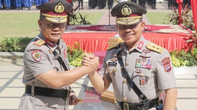 Tradisi Farewell dan Welcome Parade Warnai Serah Terima Jabatan Kapolda Sumbar