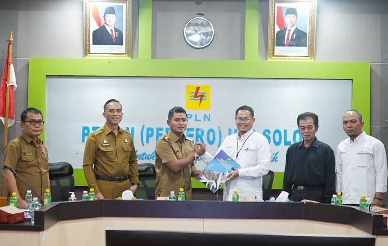 Wabup Jon Firman Pandu dan PLN Solok Bersinergi untuk Percepatan Pemenuhan Listrik di Kabupaten Solok