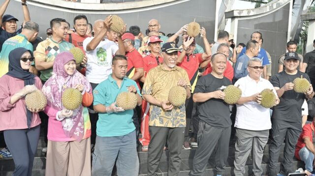 15 Ribu Durian Disediakan Pemprov Sumbar Sukses Meriahkan CFD dan Festival Makan Basamo di Padang