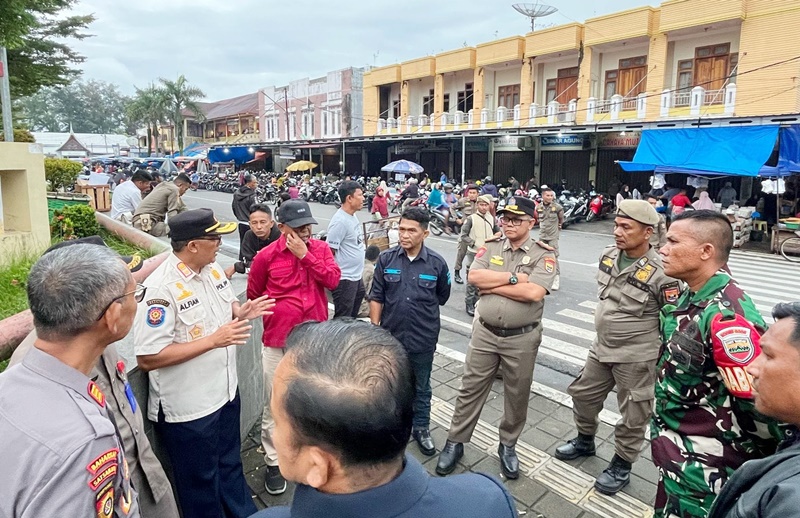 Jelang Ramadan, Pemko Pariaman Tertibkan PKL di Pasar Rakyat