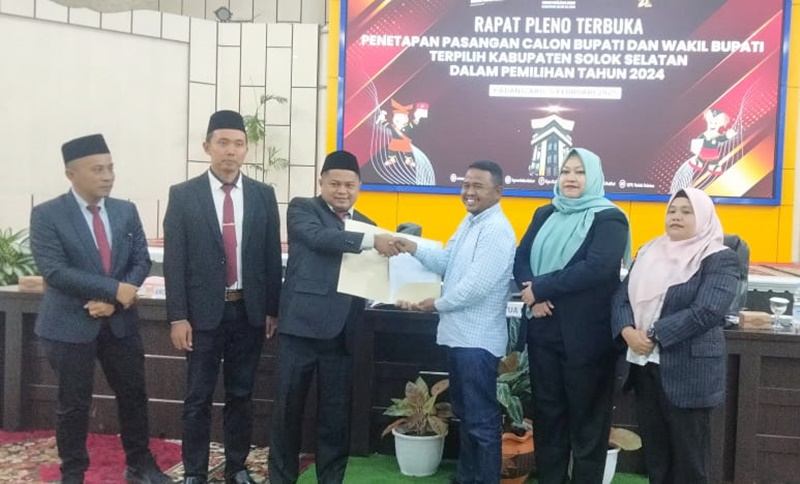 KPU Solok Selatan Tetapkan Pasangan Calon Bupati - Wakil Bupati Terpilih Pilkada Serentak 2024