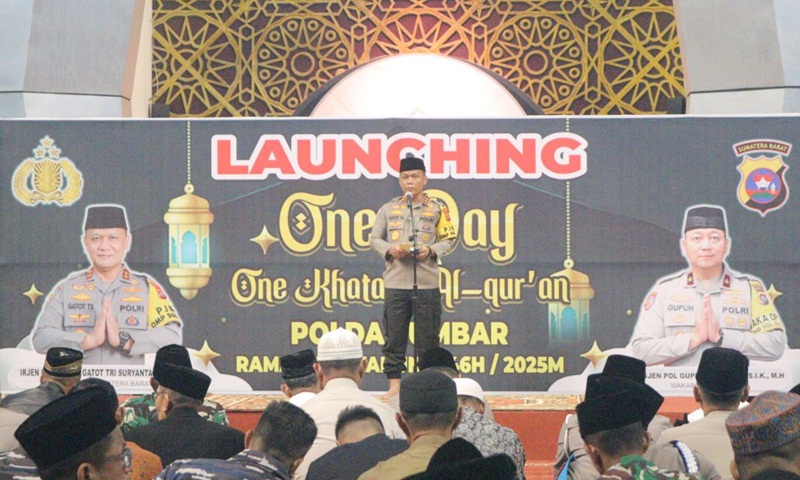 Kapolda Sumbar Luncurkan Program One Day One Khatam Al-Qur'an