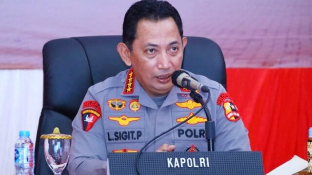 Kapolri Instruksikan Jajaran Buka Akun Medsos untuk Respon Cepat Aduan Masyarakat