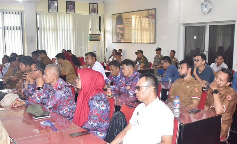 Perangkat Nagari se-Kabupaten Agam Datangi Kantor Bupati, Sampaikan Sejumlah Tuntutan