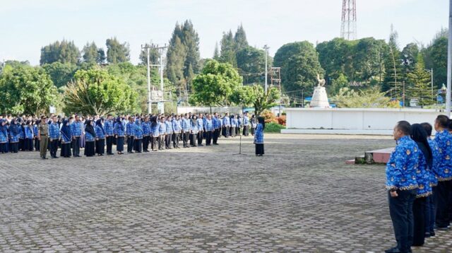 Pimpin Apel Pagi Pemkab Solok, Kadis Kominfo Teta Midra Sampaikan Sejumlah Arahan Penting