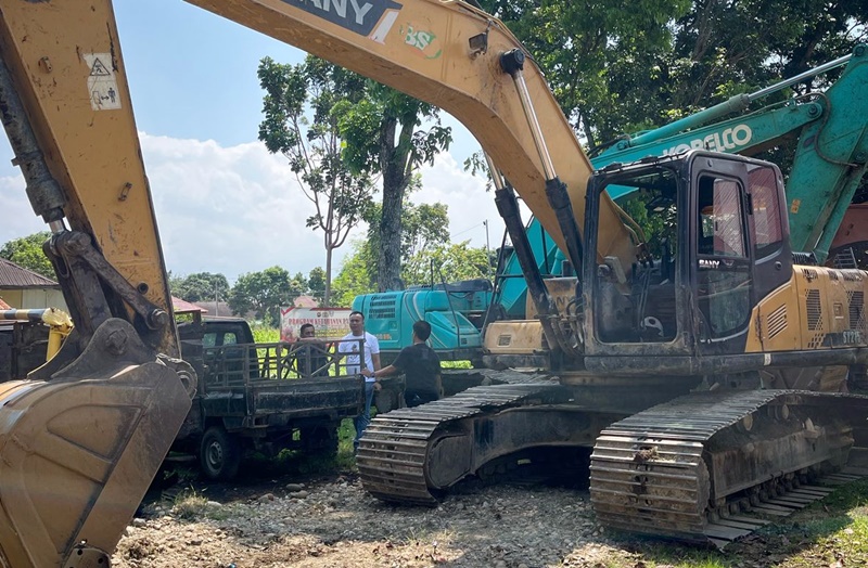 Polda Sumbar Tangkap 8 Pelaku Tambang Emas Ilegal di Pasaman Barat