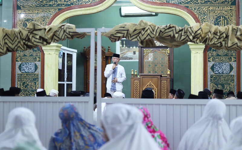 Bupati Pesisir Selatan Paparkan Lima Program Prioritas dalam Safari Ramadan di Masjid Imaduddin