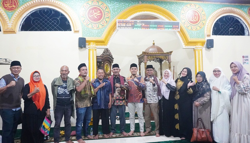 Bupati Safni Sikumbang Pimpin TSR I Pemkab Lima Puluh Kota, Serahkan Bantuan ke Masjid Al-Hidayah