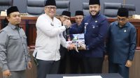 DPRD Kota Padang Gelar Rapat Paripurna Serah Terima Jabatan Wali Kota Periode 2025-2030