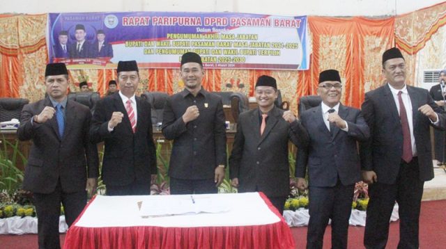 DPRD Pasaman Barat Umumkan Bupati dan Wakil Bupati Terpilih Periode 2025-2030