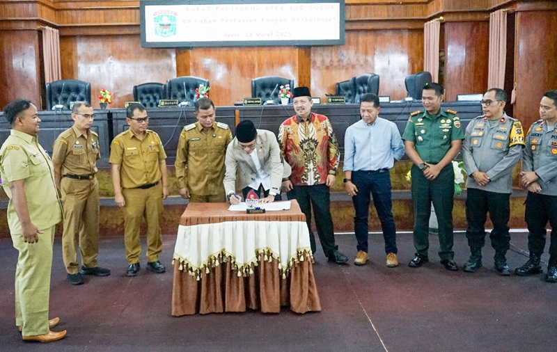 DPRD dan Pemkab Solok Bahas Ranperda Perlindungan Lahan Pertanian Pangan