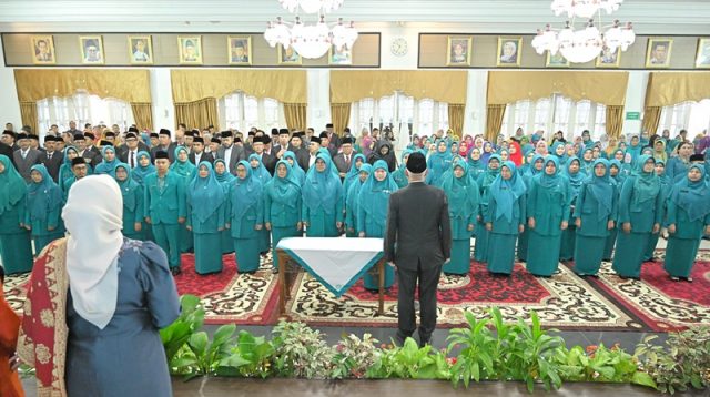 Gubernur Mahyeldi Kukuhkan Ketua TP PKK, Posyandu, dan Dekranasda se-Sumbar