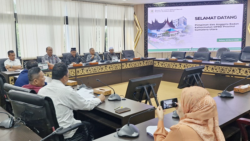 Kunjungi DPRD Sumbar, BK DPRD Sumut Bahas Tata Tertib dan Kode Etik Anggota Dewan