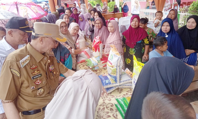 Pemkab Pessel Gelar Operasi Pasar Murah, Hendrajoni Pastikan Harga Stabil Selama Ramadan