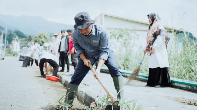 Pemkab Solok Gelar Gotong Royong Massal untuk Dukung Target 100 Hari Kerja