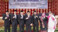 Serah Terima Jabatan di DPRD, Zulmaeta-Elzadaswarman Resmi Pimpin Kota Payakumbuh