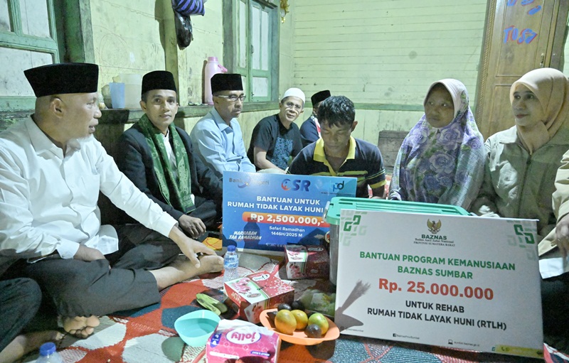 Tutup Safari Ramadan di Agam, Gubernur Sumbar Salurkan Bantuan Bedah Rumah Tidak Layak Huni