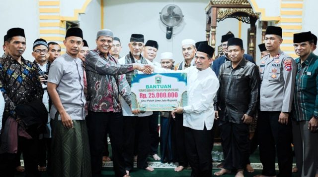 Wabup Solok H. Candra bersama Tim Safari Ramadan Kunjungi Masjid Baiturrahman Paninggahan