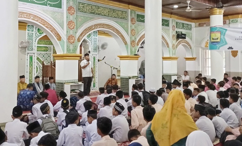 Wawako Mulyadi Sebut Pembelajaran Ramadan Perkuat Karakter dan Nilai Spiritual Siswa di Kota Pariaman